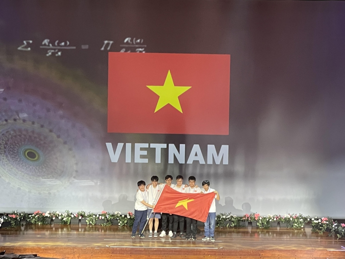 Năm học 2021-2022 học sinh Việt Nam tiếp tục đạt thành tích cao tại các Kỳ thi Olympic quốc tế