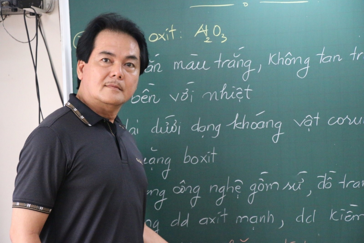 Thầy Huỳnh Thanh Phú, Hiệu trưởng Trường THPT Nguyễn Du, TP.HCM