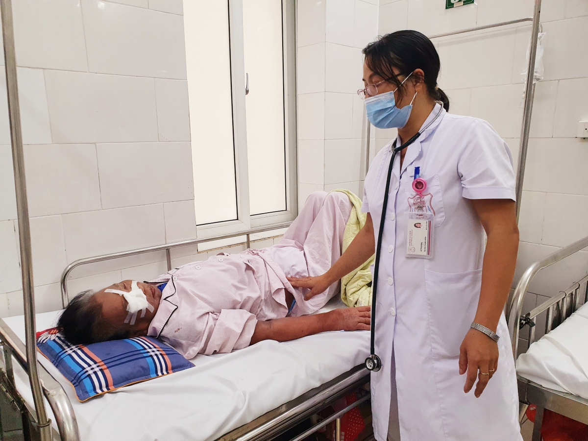 Bệnh nhân bị nhiễm nấm đen gây nhiễm trùng toàn bộ vùng xoang và mắt được điều trị tại Trung tâm Bệnh nhiệt đới- BV Bạch Mai 