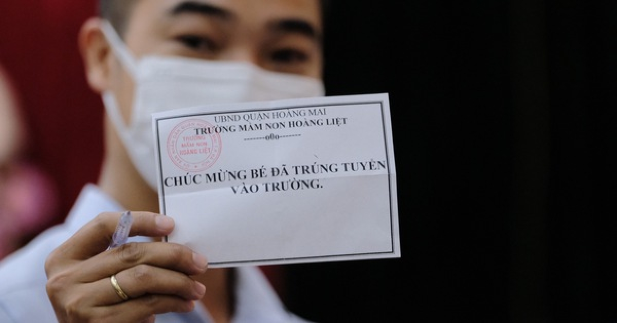 Do thiếu trường, lớp tại khu đô thị, phường Hoàng Liệt (Hoàng Mai, Hà Nội) gây xôn xao dư luận khi phải tổ chức bốc thăm tuyển sinh vào trường mầm non công lập