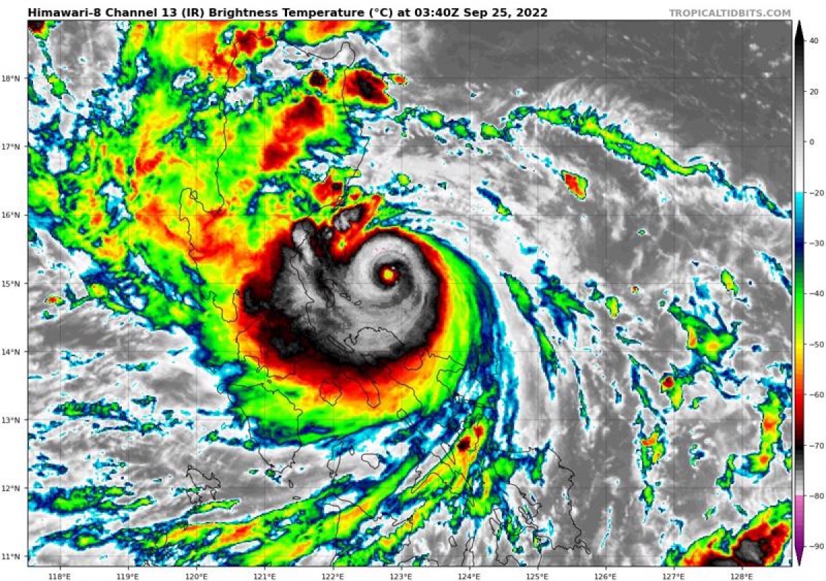 Siêu bão Noru đang hướng vào các tỉnh miền Trung nước ta, dự báo mạnh cấp 13