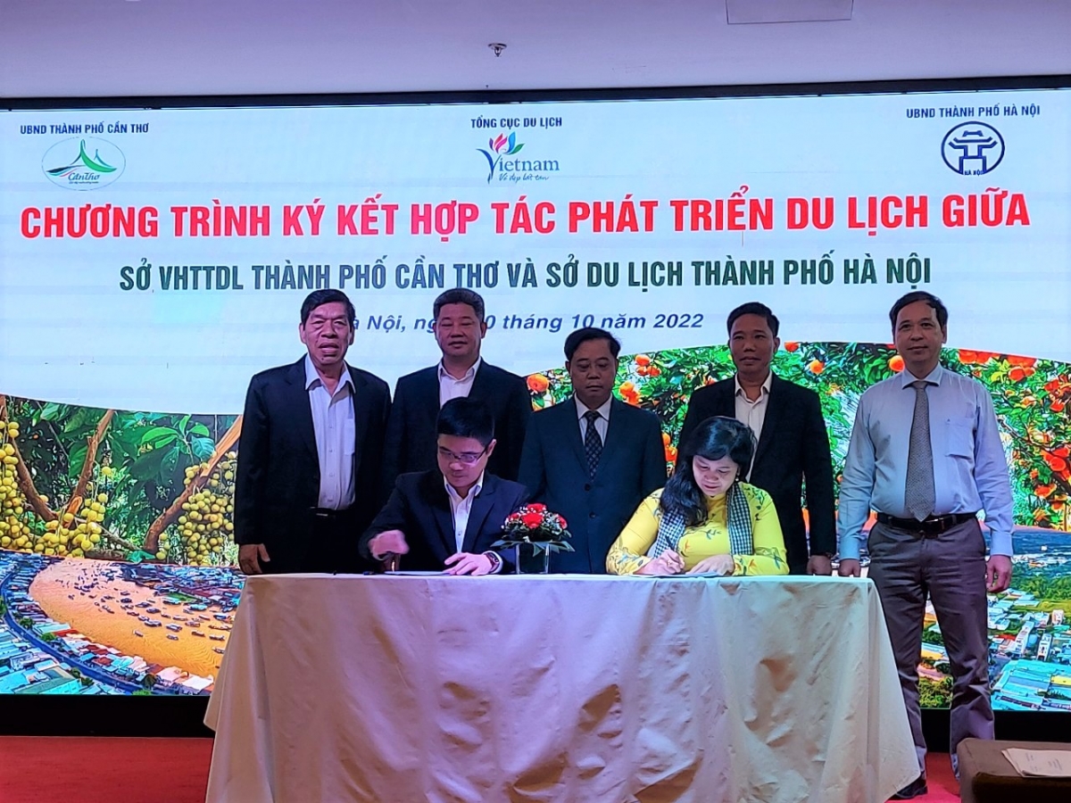 Lễ ký kết hợp tác giữa Sở VH-TT&amp;DL TP. Cần Thơ và Sở Du lịch TP. Hà Nội
 