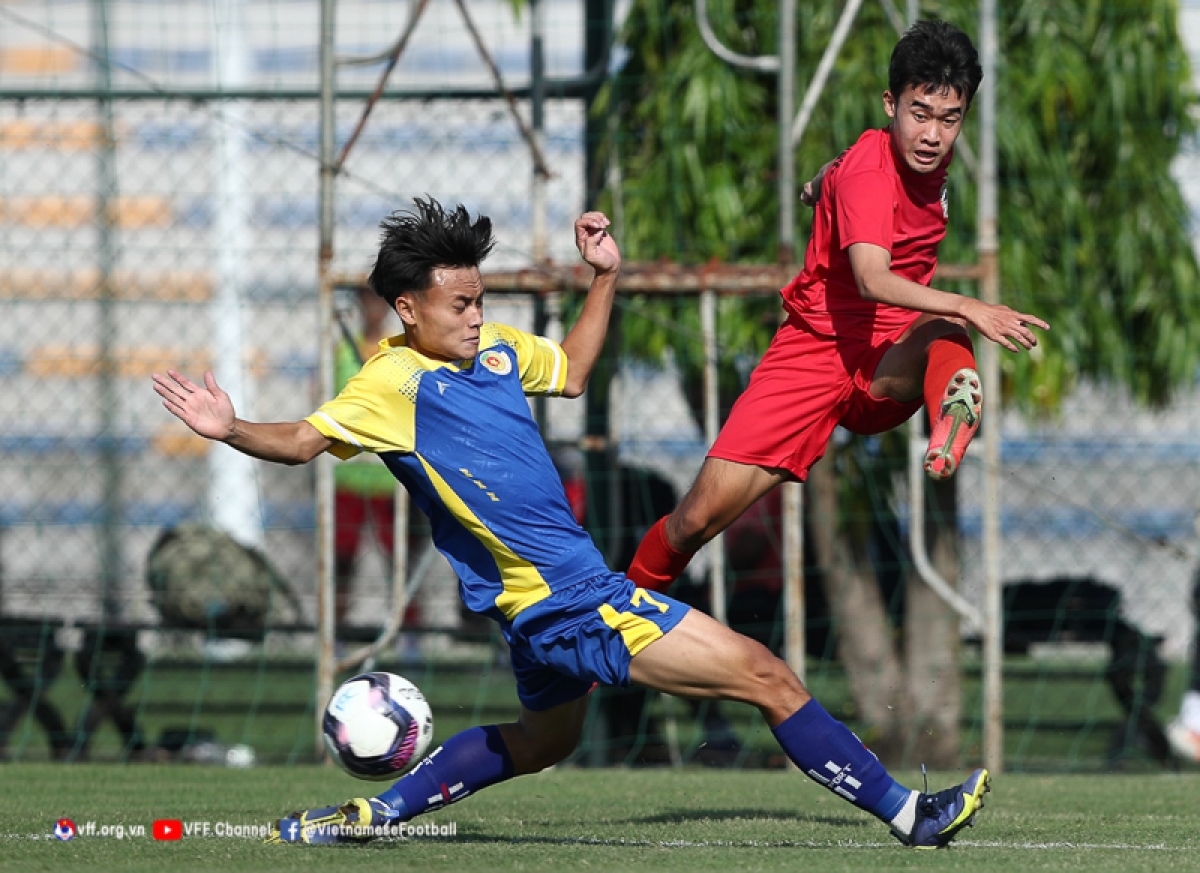 Phú Yên xuất sắc giành chiến thắng 3-0 để tạo sự khởi đầu thuận lợi trong cuộc đua ở bảng A.