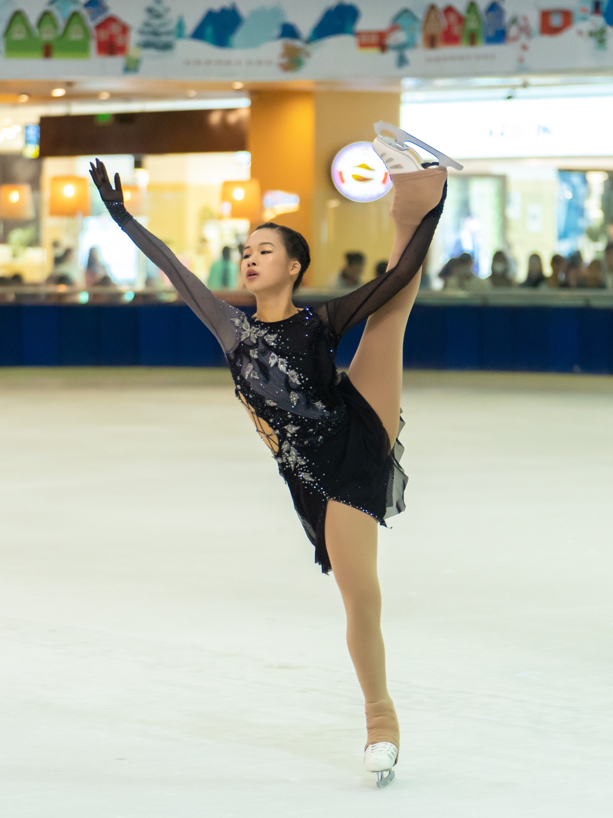 VĐV Trần Khánh Linh với bài thi tại giải Vô địch quốc gia 2022