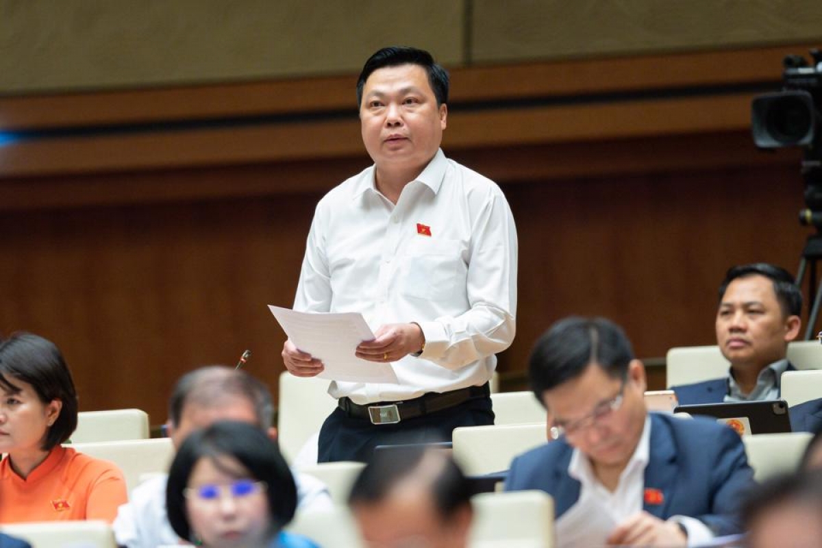 Đại biểu Quốc hội Phạm Hùng Thắng (Đoàn tỉnh Hà Nam) đề nghị thực hiện việc nâng lương cơ sở cho đội ngũ cán bộ, công chức