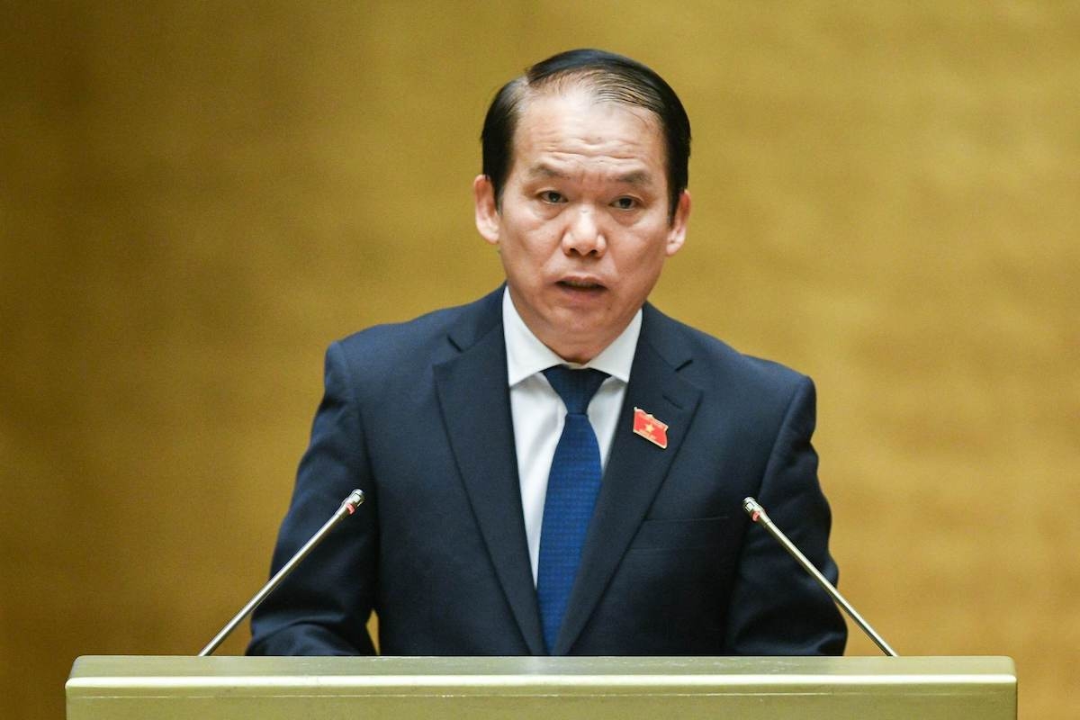 Ông Hoàng Thanh Tùng, Chủ nhiệm Uỷ ban Pháp luật của Quốc hội báo cáo giải trình tiếp thu dự thảo Nghị quyết dự toán ngân sách nhà nước năm 2023