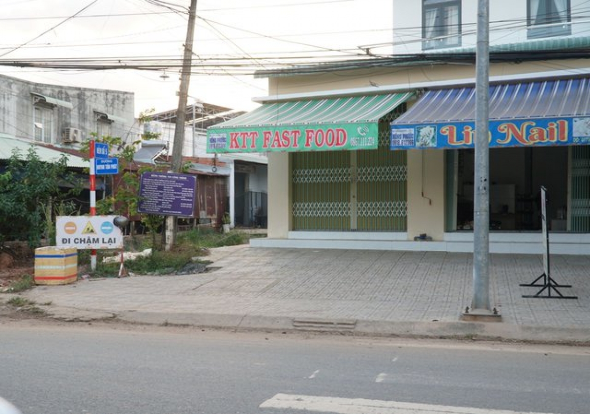 Cơ sở kinh doanh KTT Fastfood (số 25 đường Huỳnh Tấn Phát, khu phố Hiệp Lễ, phường Hiệp Ninh, thành phố Tây Ninh) đã đóng cửa sau khi vụ việc xảy ra.
