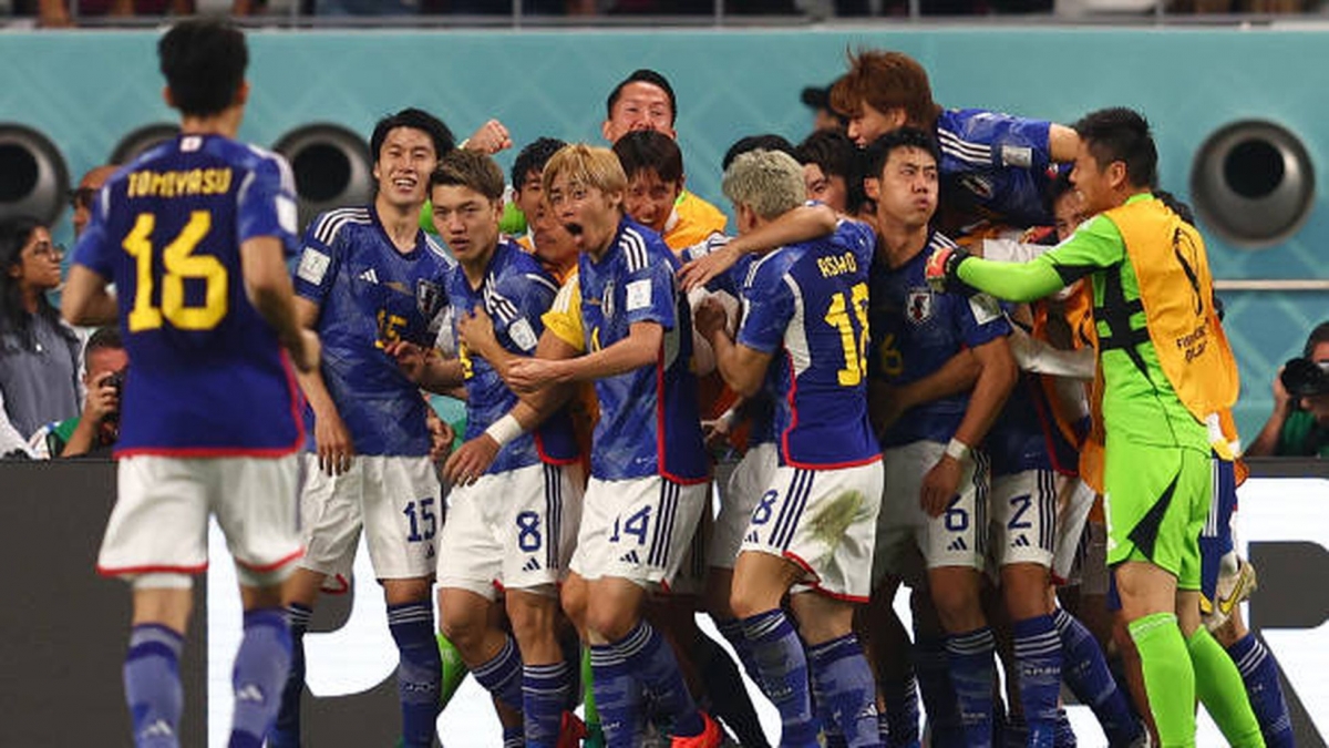 Nhật Bản lội ngược dòng ngoạn mục trong hiệp 2 và giành chiến thắng 2-1 trước Đức (Ảnh: Internet)