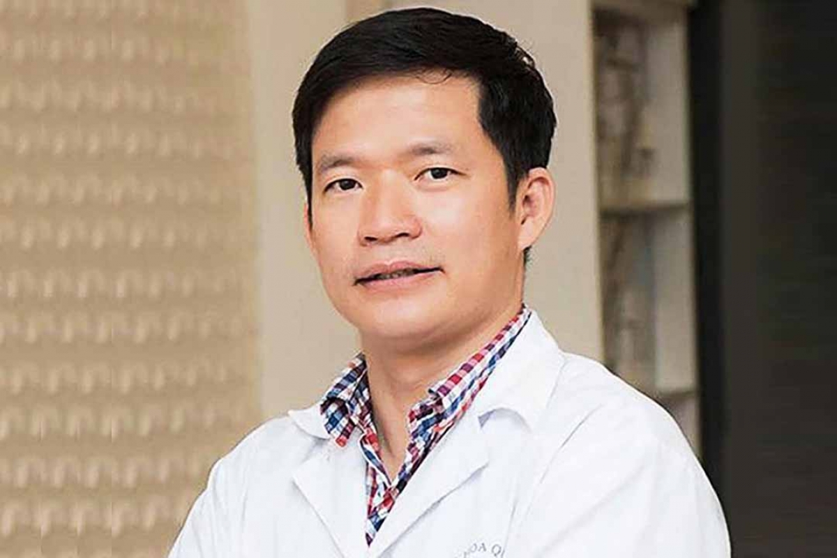 TS-BS Nguyễn Phú Hòa – Giám đốc Trung tâm Nha khoa Phú Hòa
đã tới phòng thu trực tiếp và tư vấn cho thính giả của VOV2 về chăm sóc răng miệng