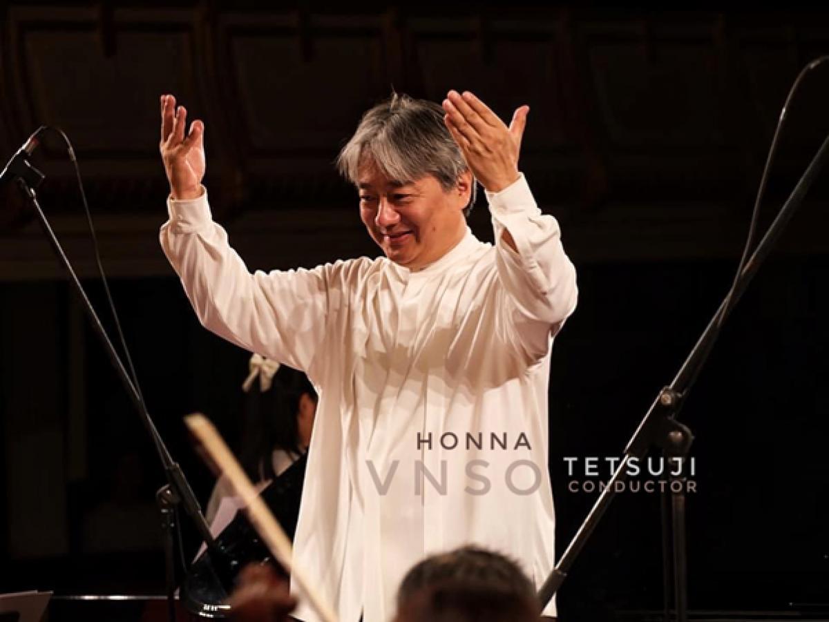 Nhạc trưởng Honna Tetsuji