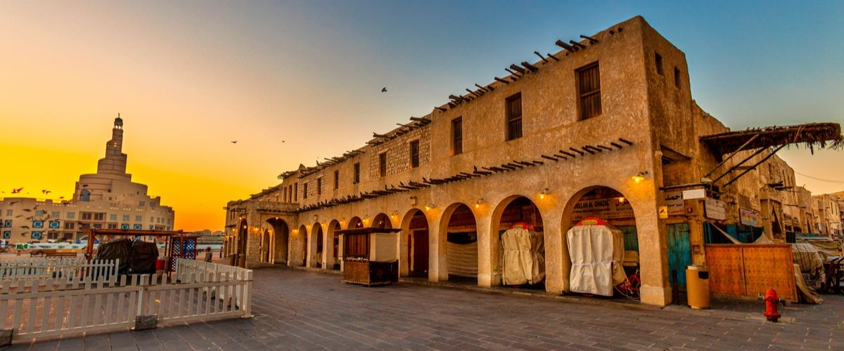 Chợ cổ Souq Waqif là nơi bạn có thể khám phá những nét văn hóa truyền thống ở Doha