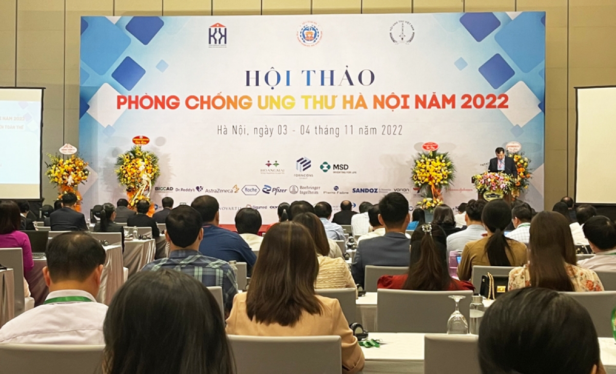 TS Bùi Vinh Quang – Giám đốc Bệnh viện Ung bướu Hà Nội phát biểu tại Hội thảo