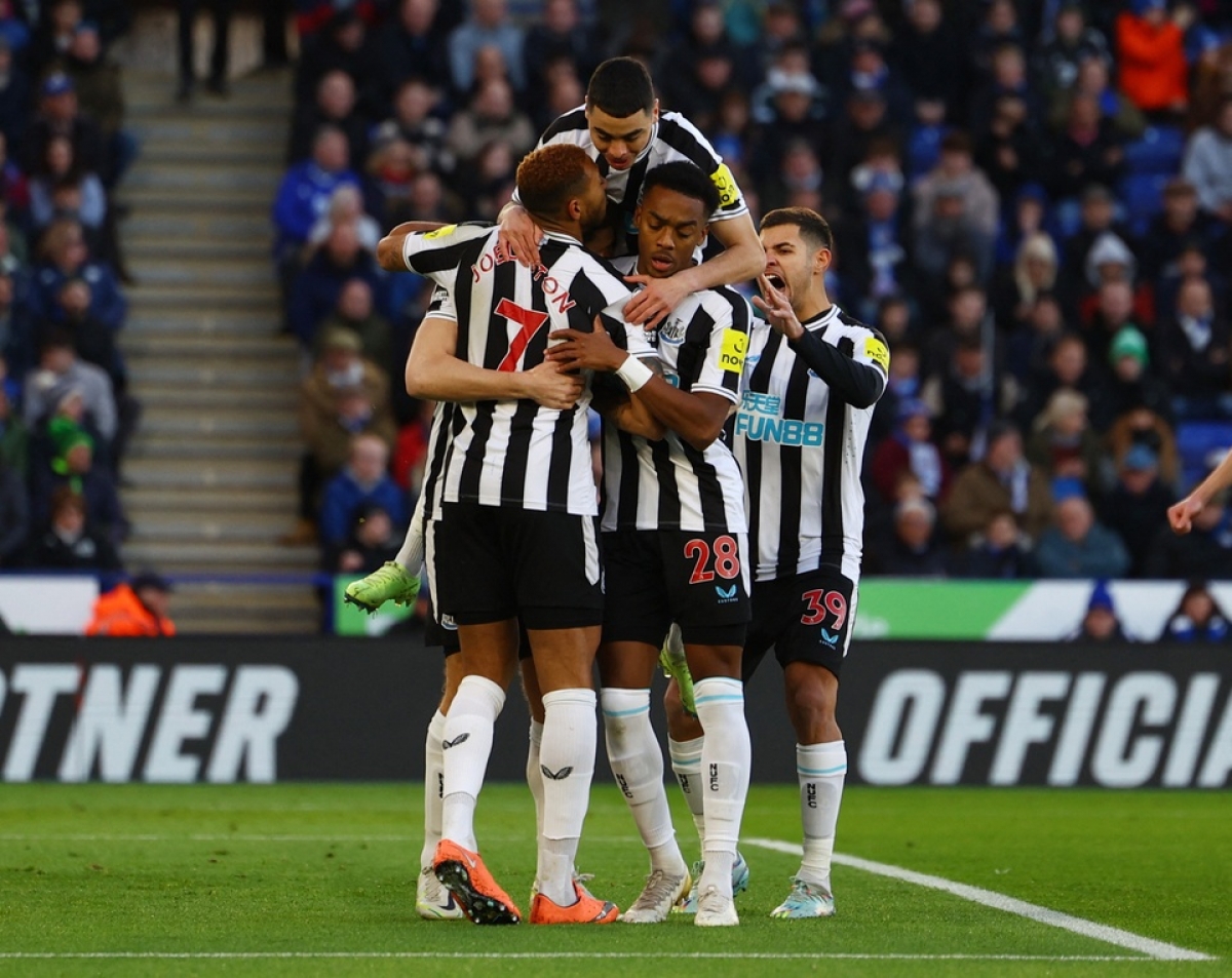 Newcastle giành chiến thắng 3-0 trước Leicester