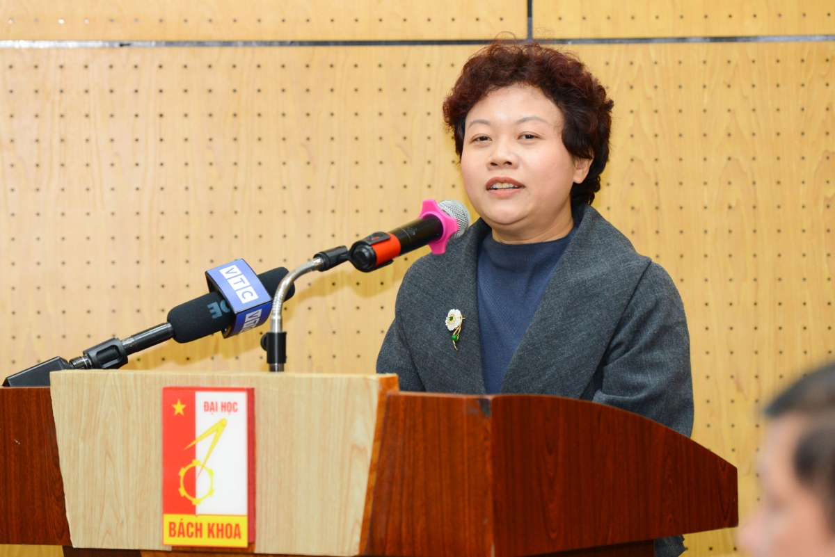 PGS.TS Chu Cẩm Thơ - Viện KHGD Việt Nam phát biểu tại Hội Thảo 