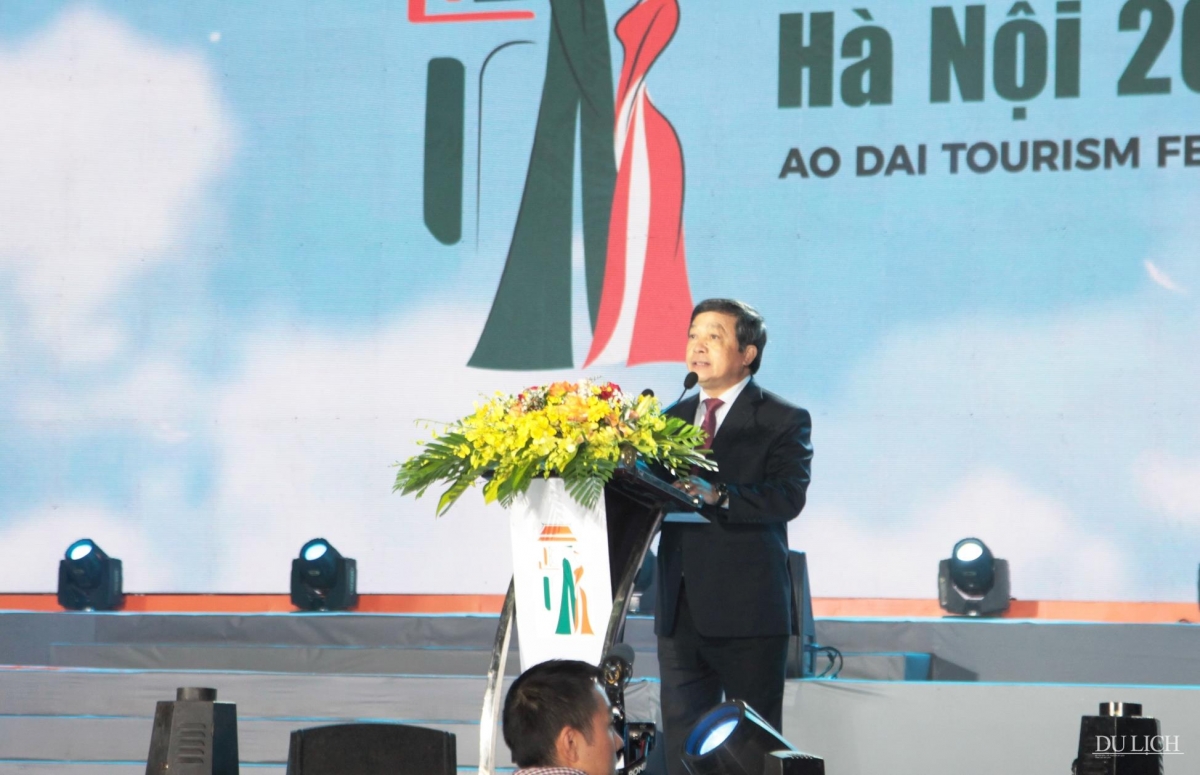 Thứ trưởng Bộ VHTTDL Đoàn Văn Việt phát biểu tại Lễ hội 