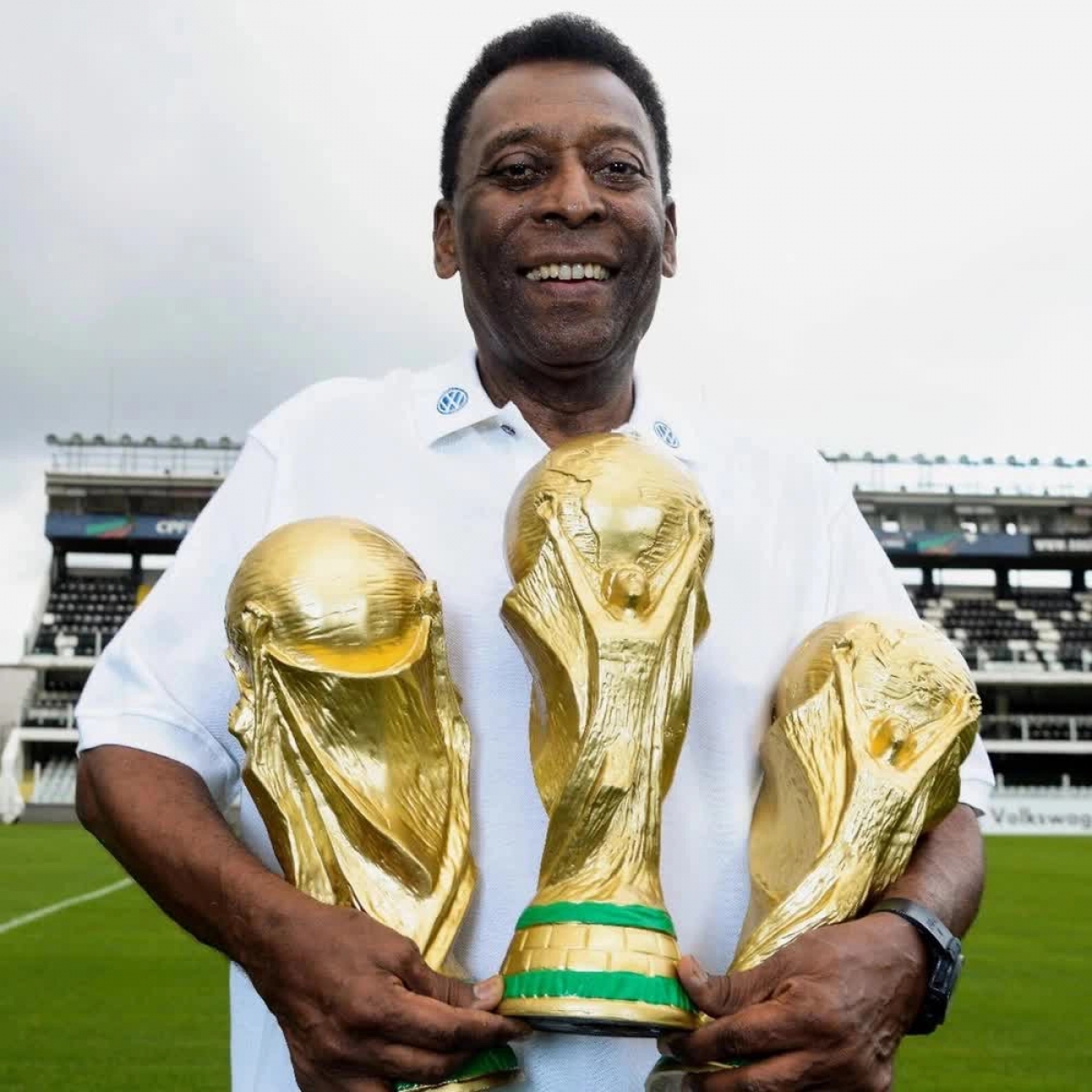 Cùng với tuyển Brazil Pele đã gặt hái vô số vinh quang