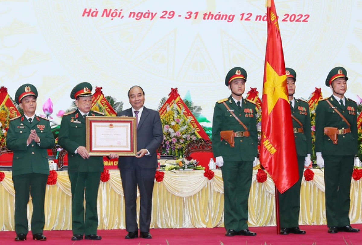 Chủ tịch nước Nguyễn Xuân Phúc trao Huân chương lao động hạng nhất cho Hội CCBVN