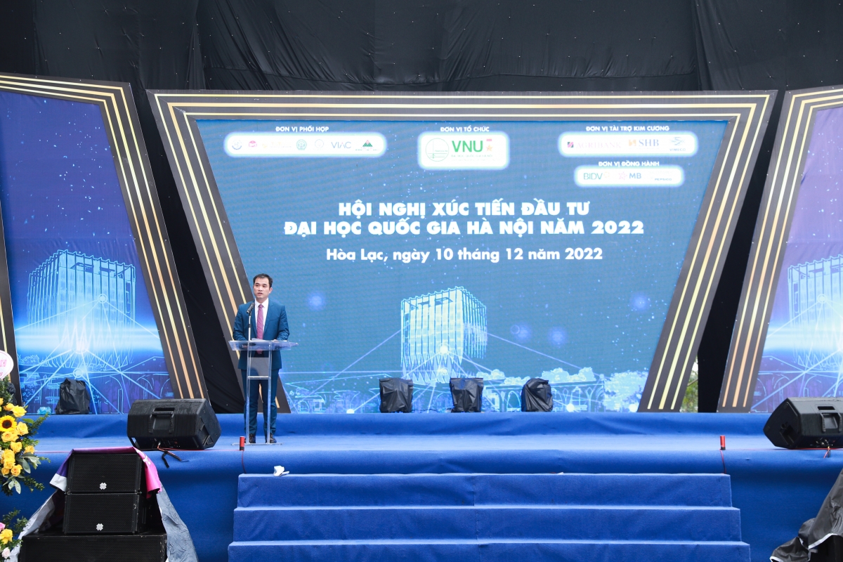PGS.TS Phạm Bảo Sơn - PGĐ ĐHQGHN phát biểu tại hội nghị