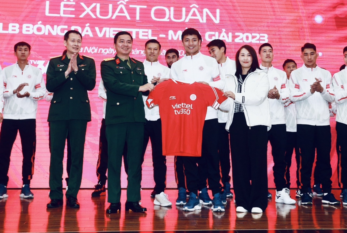 Li-Ning tiếp tục là nhà tài trợ trang phục chính thức của đội bóng Viettel FC