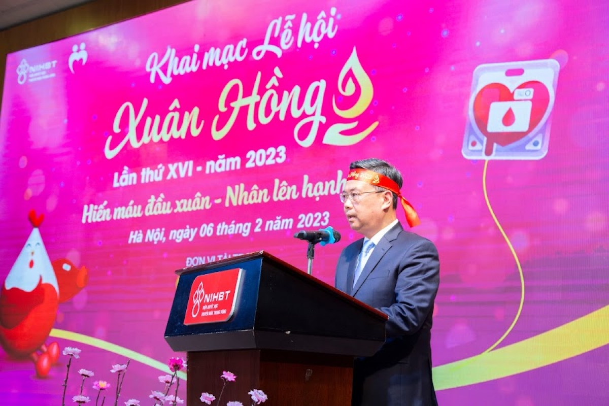 PGS.TS. Nguyễn Hà Thanh, Viện trưởng Viện HH – TM TW phát biểu khai mạc lễ hội Xuân hồng