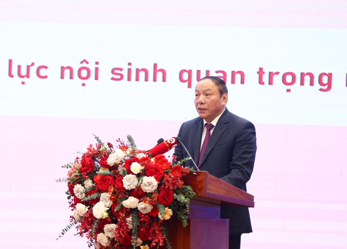 Ông Nguyễn Văn Hùng, Bộ trưởng Bộ Văn hóa Thể thao và Du lịch 