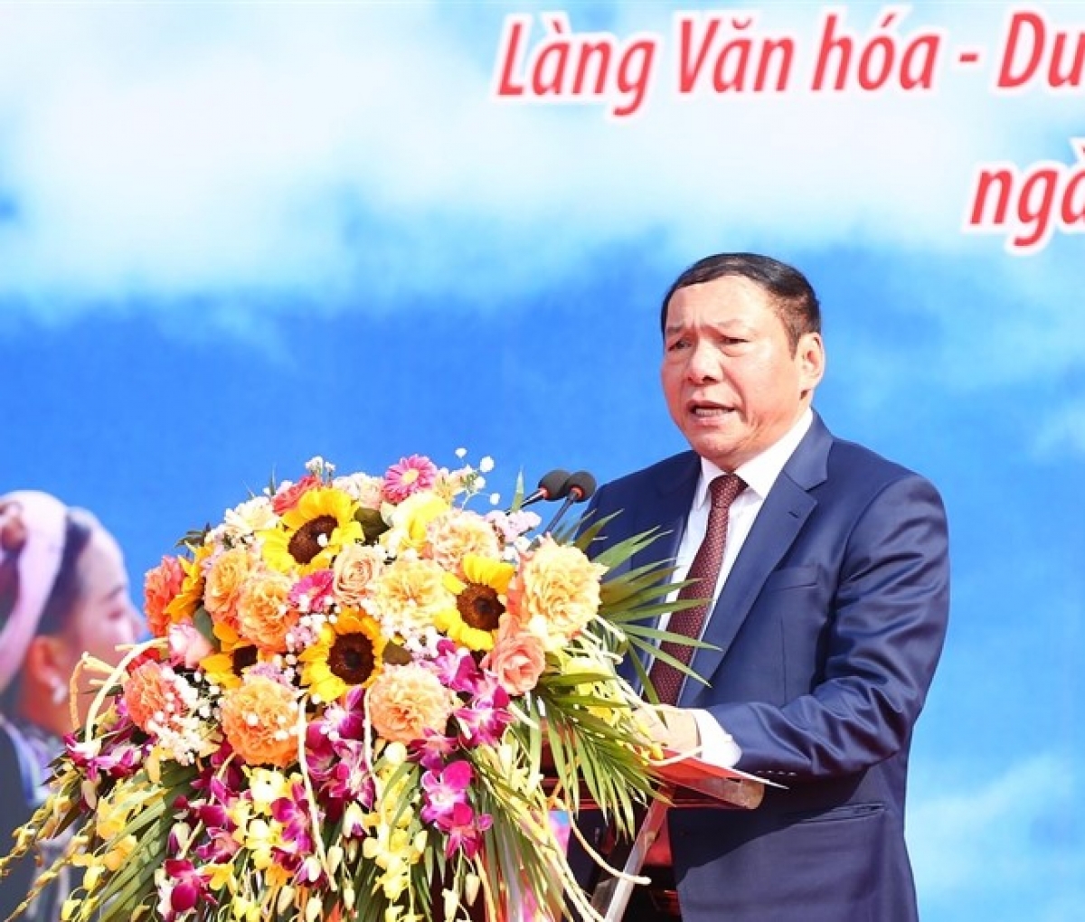 Bộ trưởng Bộ VHTTDL Nguyễn Văn Hùng phát biểu tại "Ngày hội Sắc Xuân trên mọi miền Tổ quốc 2023"