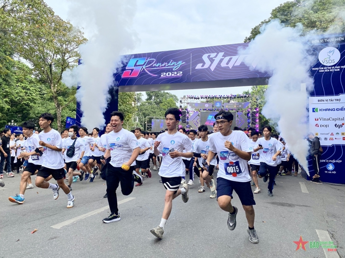 Chạy bộ là một trong những môn thi đấu của giải Thể thao Sinh viên Việt Nam