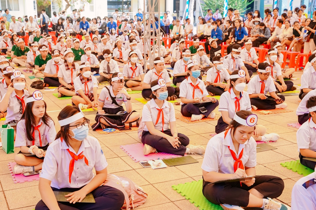 Hàng trăm học sinh tham gia hoạt động Rung chuông vàng
​​​​​với chủ đề liên quan đến Toán học