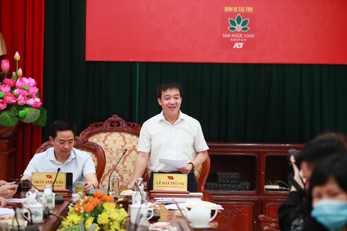 Ông Lê Đại Thăng- Phó Chủ tịch UBND thị xã Sơn Tây, Trưởng Ban tổ chức giải cho biết giải quy tụ hơn 100 VĐV trong cả nước tham gia tranh tài