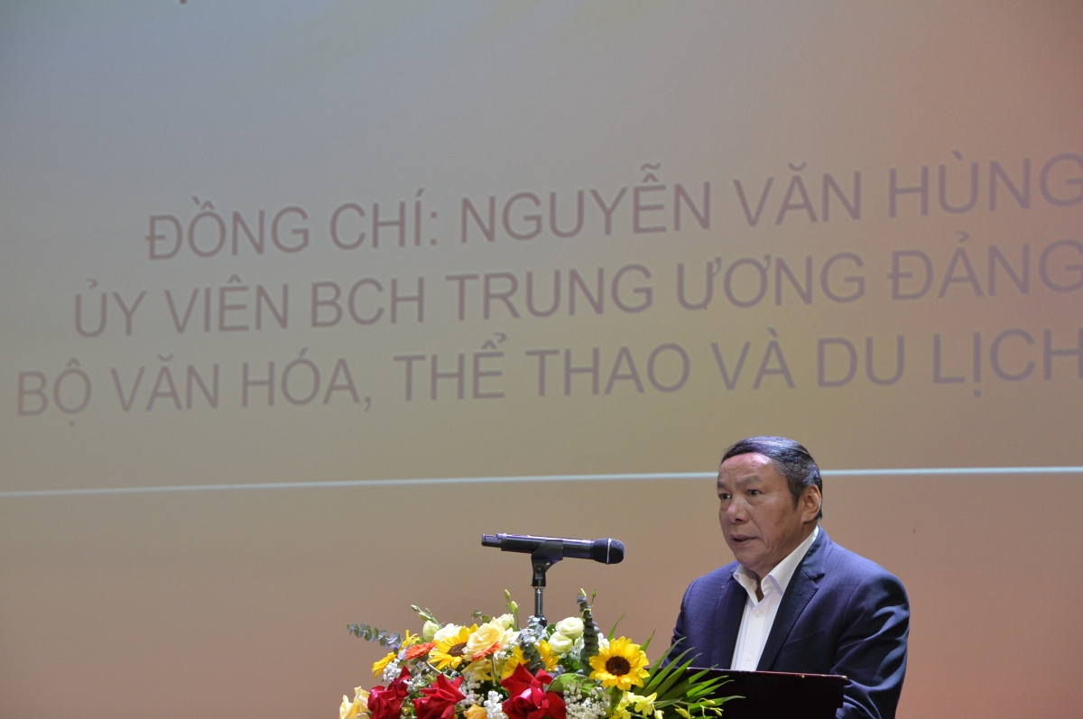 Bộ trưởng Bộ VHTTDL Nguyễn Văn Hùng phát biểu tại diễn đàn