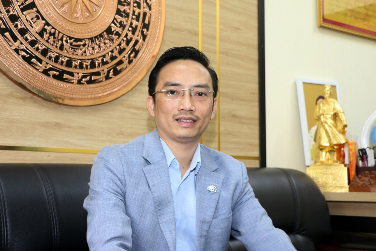                Thầy Nguyễn Cao Cường, Hiệu trưởng trường THCS Thái Thịnh (Đống Đa-Hà Nội)