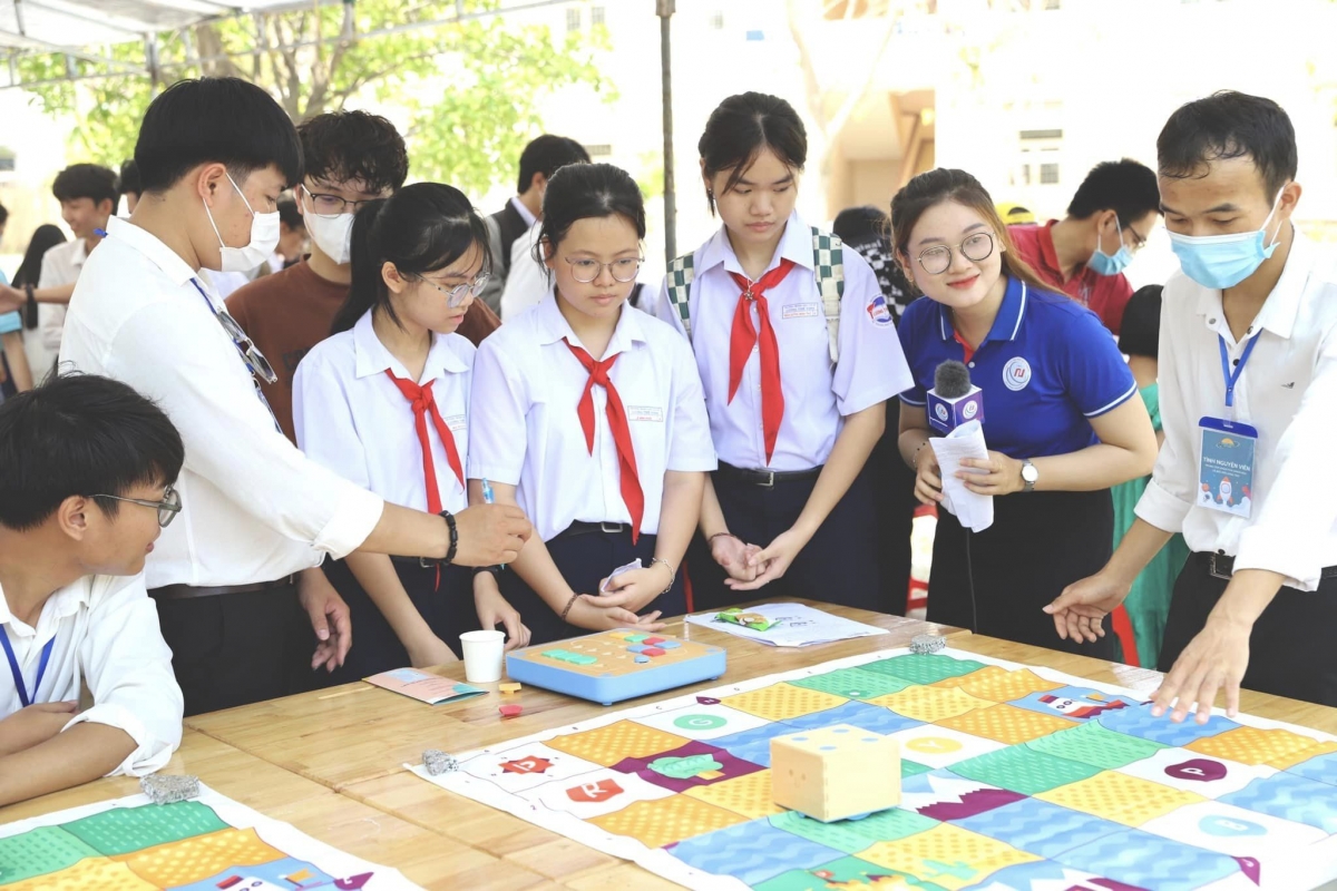 Ngày hội Toán học mở tại tỉnh Bình Định