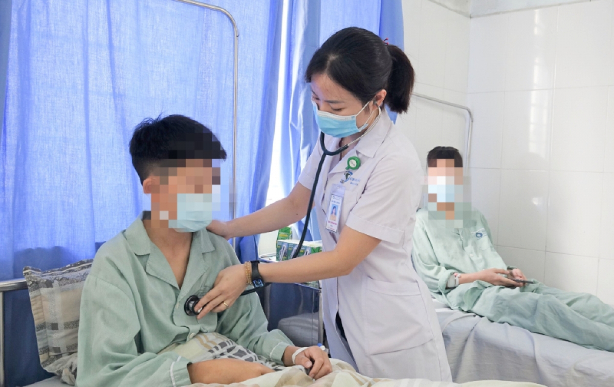 Một trường hợp học sinh cấp cứu BV Bãi Cháy, tỉnh Quảng Ninh do ngộ độc nicotine