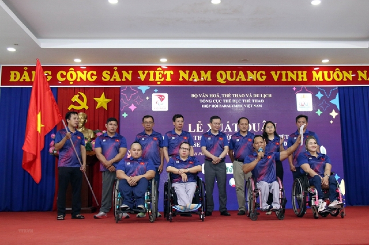 Đoàn thể thao người khuyết tật Việt Nam Việt Nam tham gia với 128 người