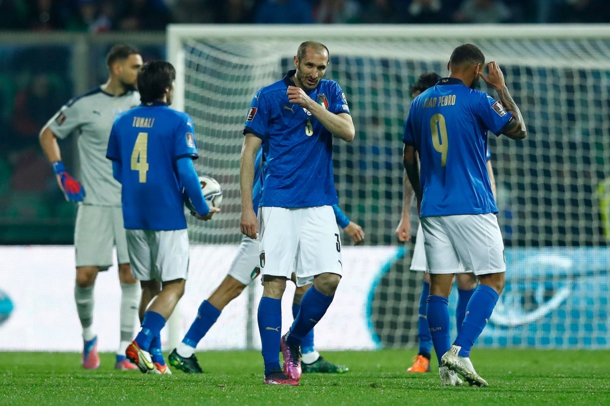 Bóng đá Italia khởi đầu mùa giải năm nay với nỗi buồn của đội tuyển quốc gia khi không thể vượt qua vòng loại World Cup