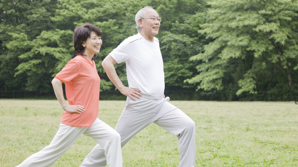 Tập thể thao giúp người cao tuổi vui khỏe (Ảnh KT)