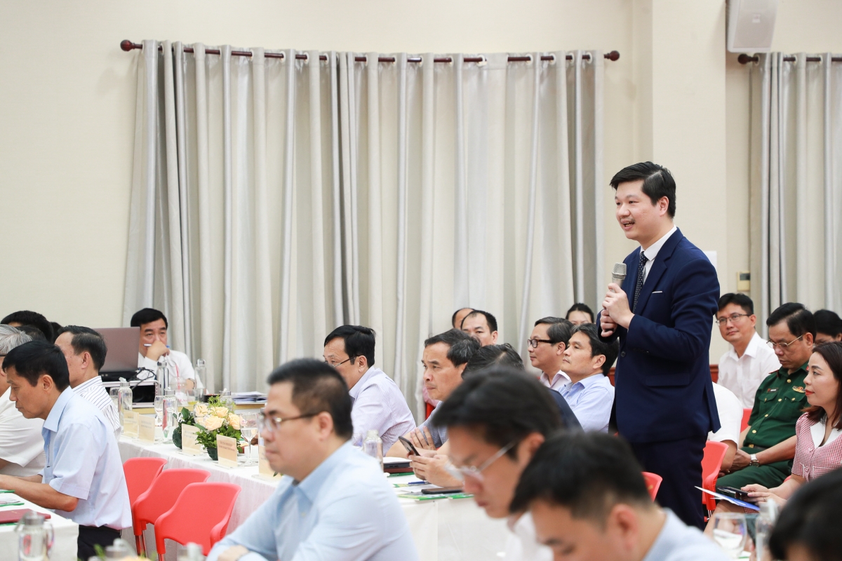 PGS.TS Lê Hoàng Sơn - Phó Viện trưởng Viện Công nghệ thông tin nhấn mạnh tầm quan trọng của việc xây dựng và phát triển các nhóm nghiên cứu mạnh, trung tâm xuất sắc