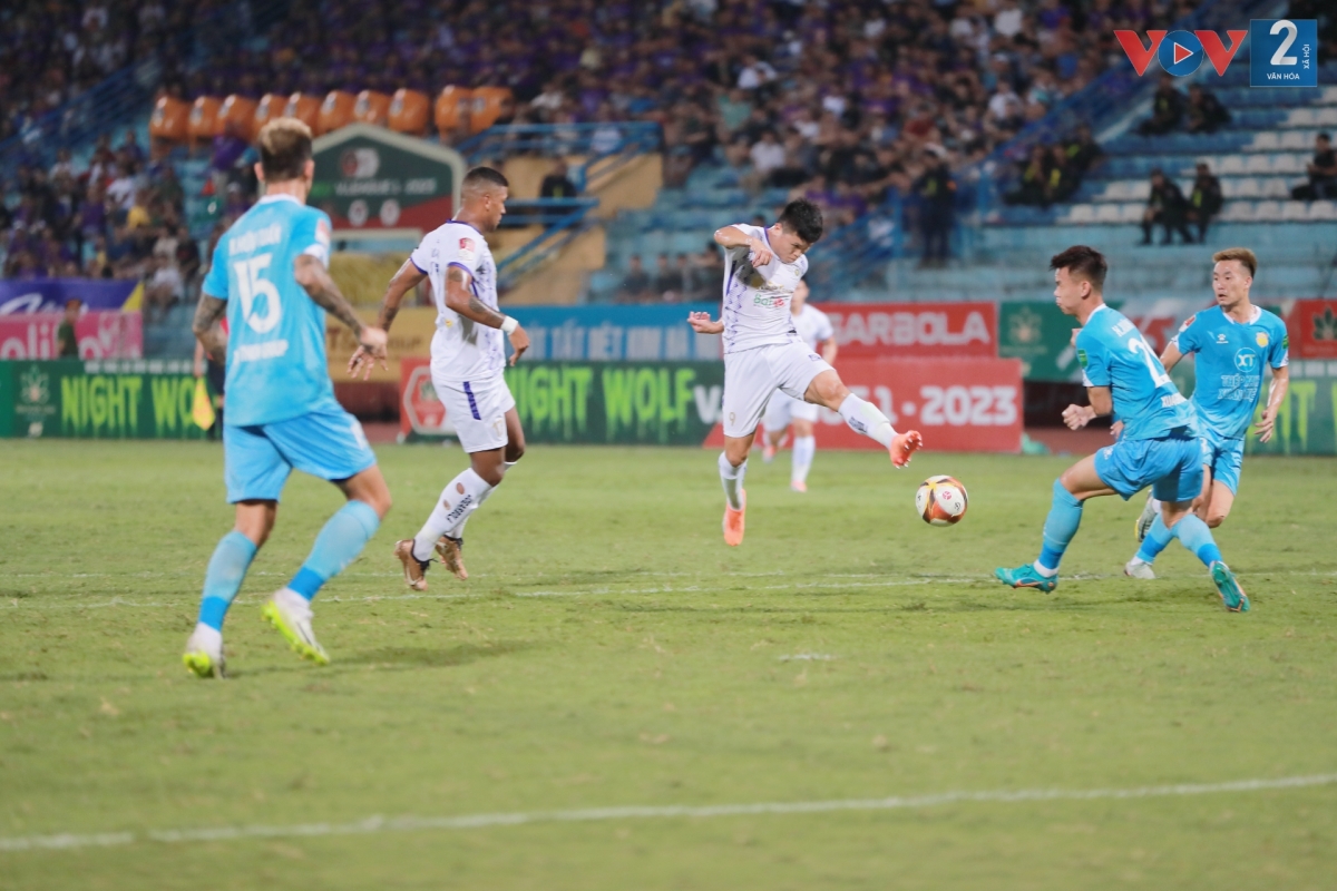 Tuấn Hải ra chân quyết đoán giúp Hà Nội FC giành chiến thắng 1-0