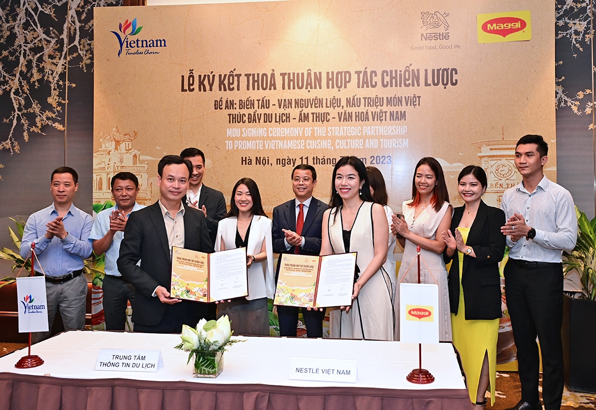 Lễ ký kết hợp tác quảng bá du lịch-ẩm thực-văn hóa giữa Trung tâm Thông tin Du lịch, Cục Du lịch quốc gia Việt Nam và công ty TNHH Nestle Việt Nam