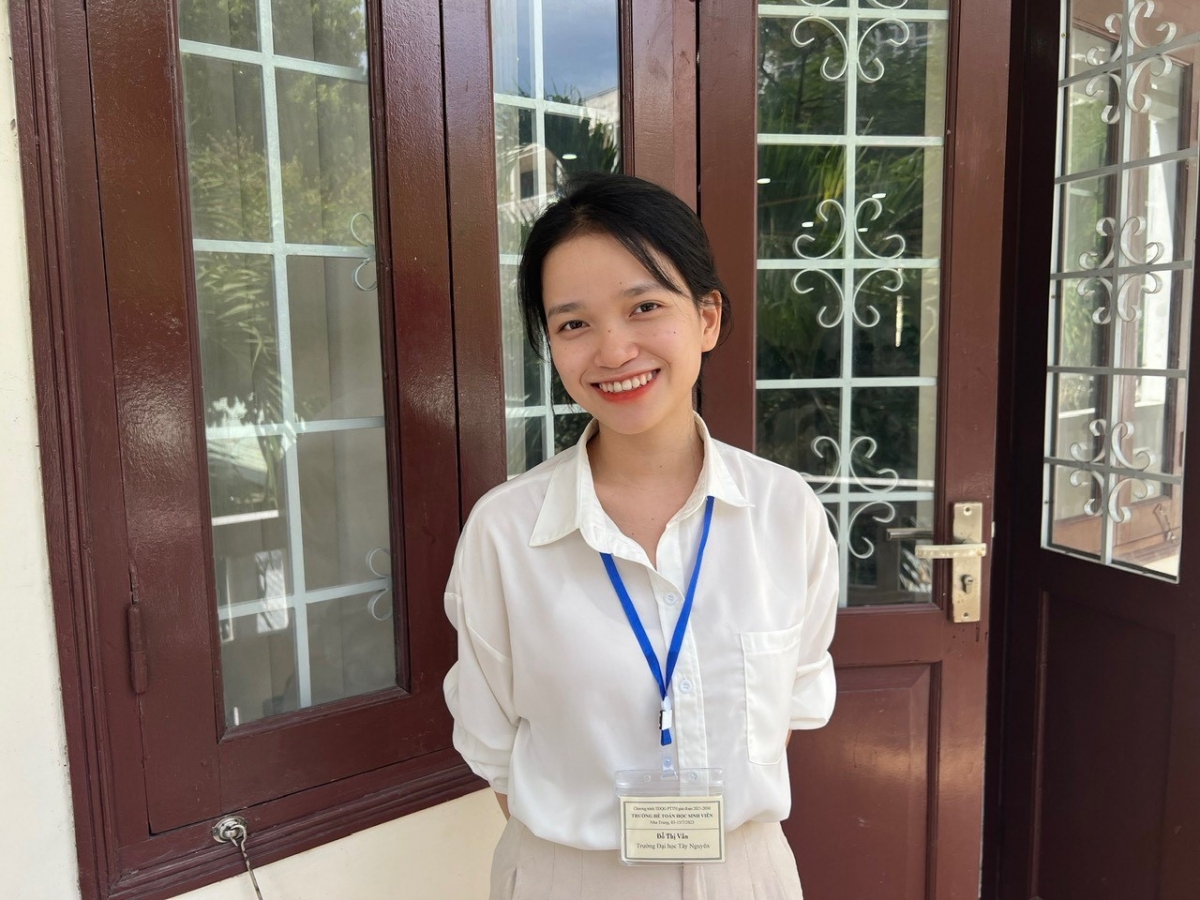 Đỗ Thị Vân – sinh viên năm 3 ngành Sư phạm Toán ở trường Đại học Tây Nguyên đến với ngành Toán vì niềm đam mê.