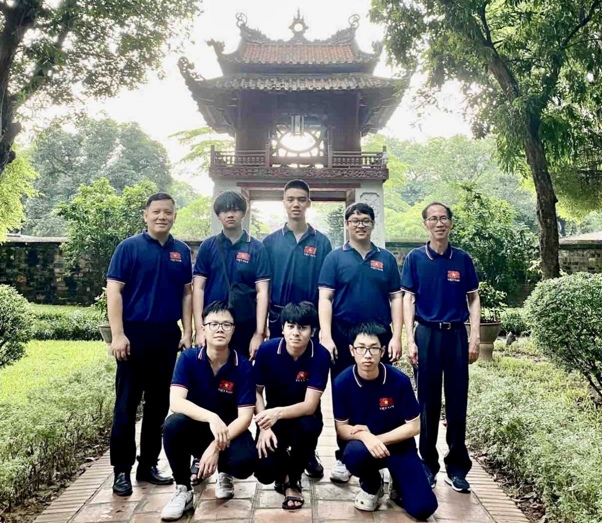 Đoàn học sinh Việt Nam tham dự Olympic Toán quốc tế