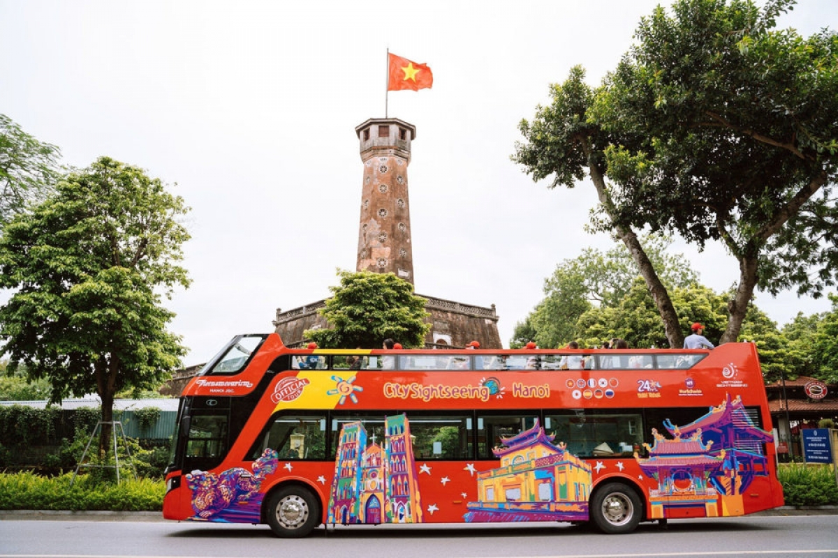 Du lịch Hà Nội miễn phí vé xe bus 2 tầng trong kỳ nghỉ lễ Quốc khánh 2/9. Ảnh: Hoài Nam