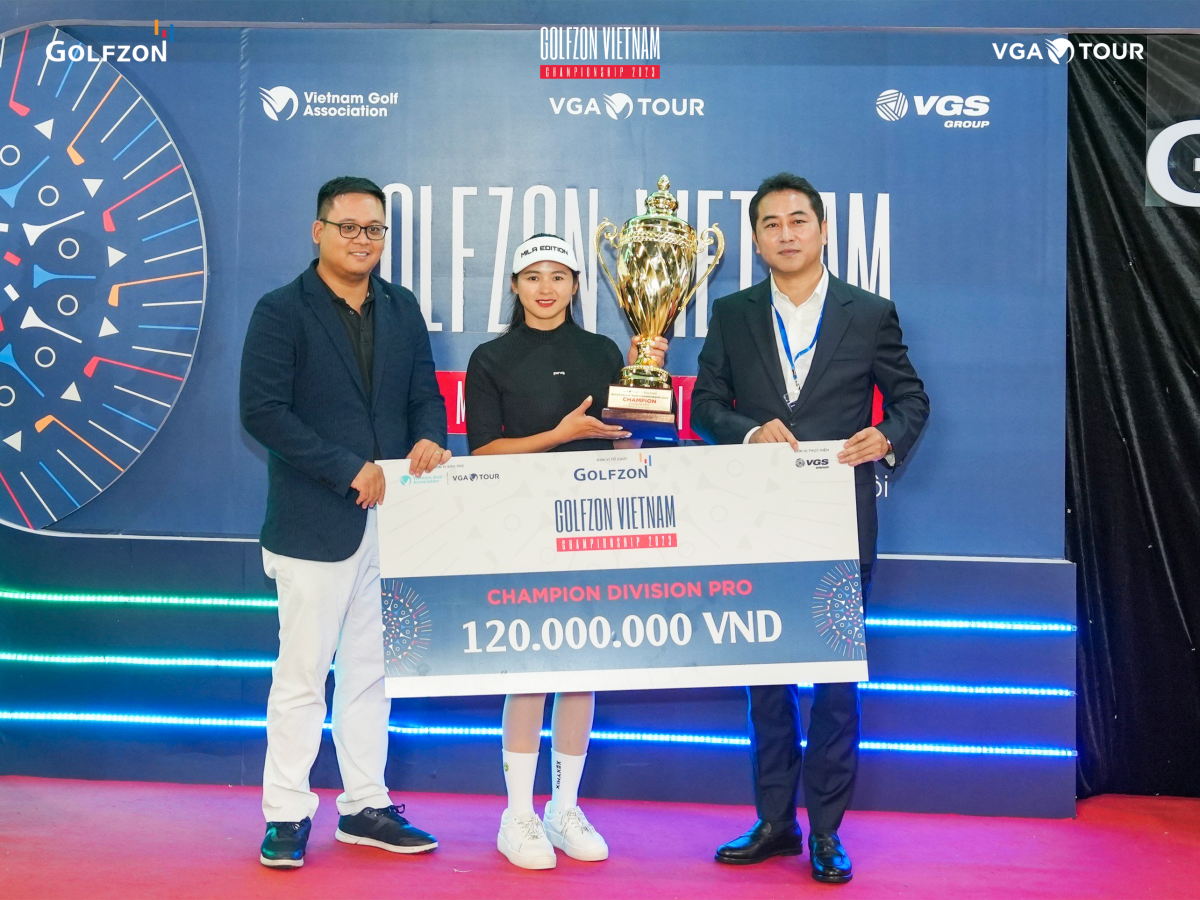 Hana Kang giành cúp vô địch cùng giải thưởng 120 triệu đồng
