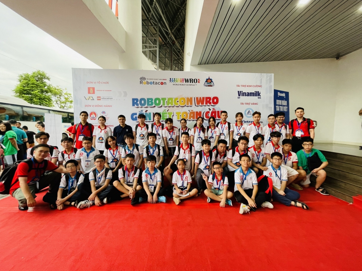 Đội tuyển học sinh quận Ba Đình (Hà Nội) tham dự chung kết WRO 2023