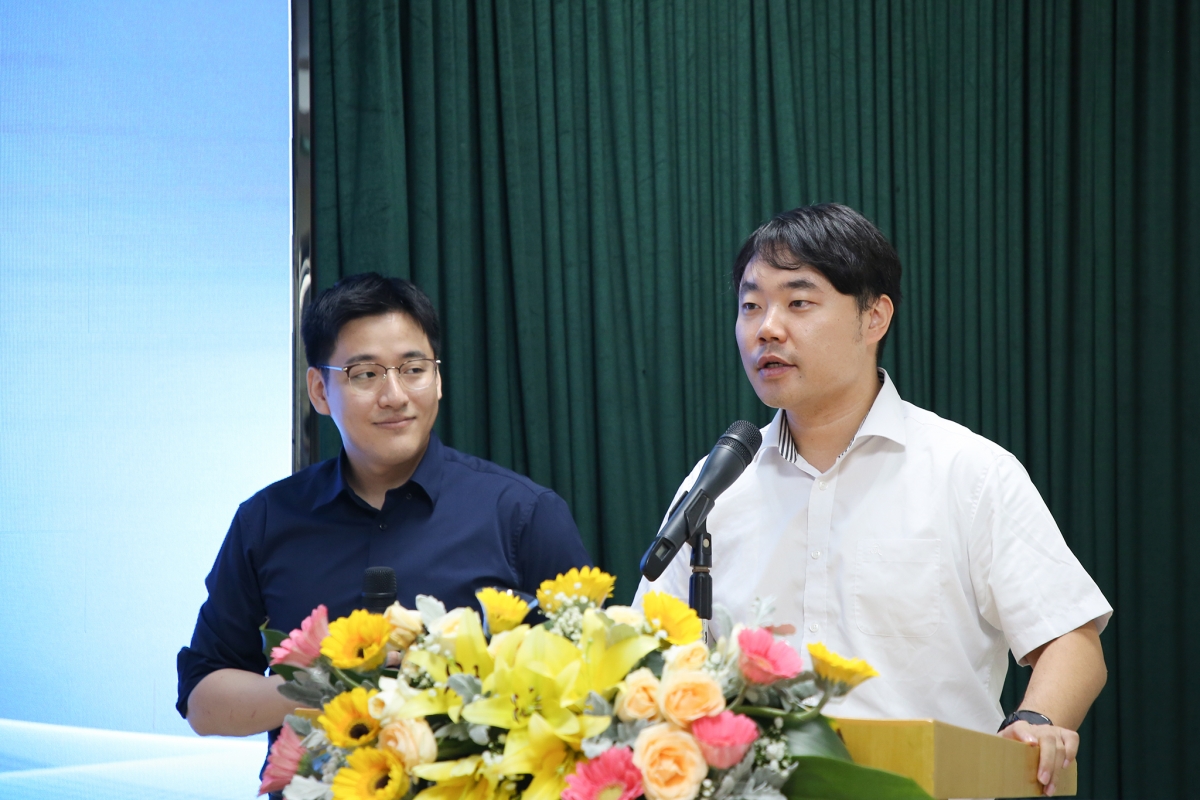 Ông Seung Hoon Yoon – Trưởng nhóm toàn cầu của Midas IT phát biểu tại buổi lễ