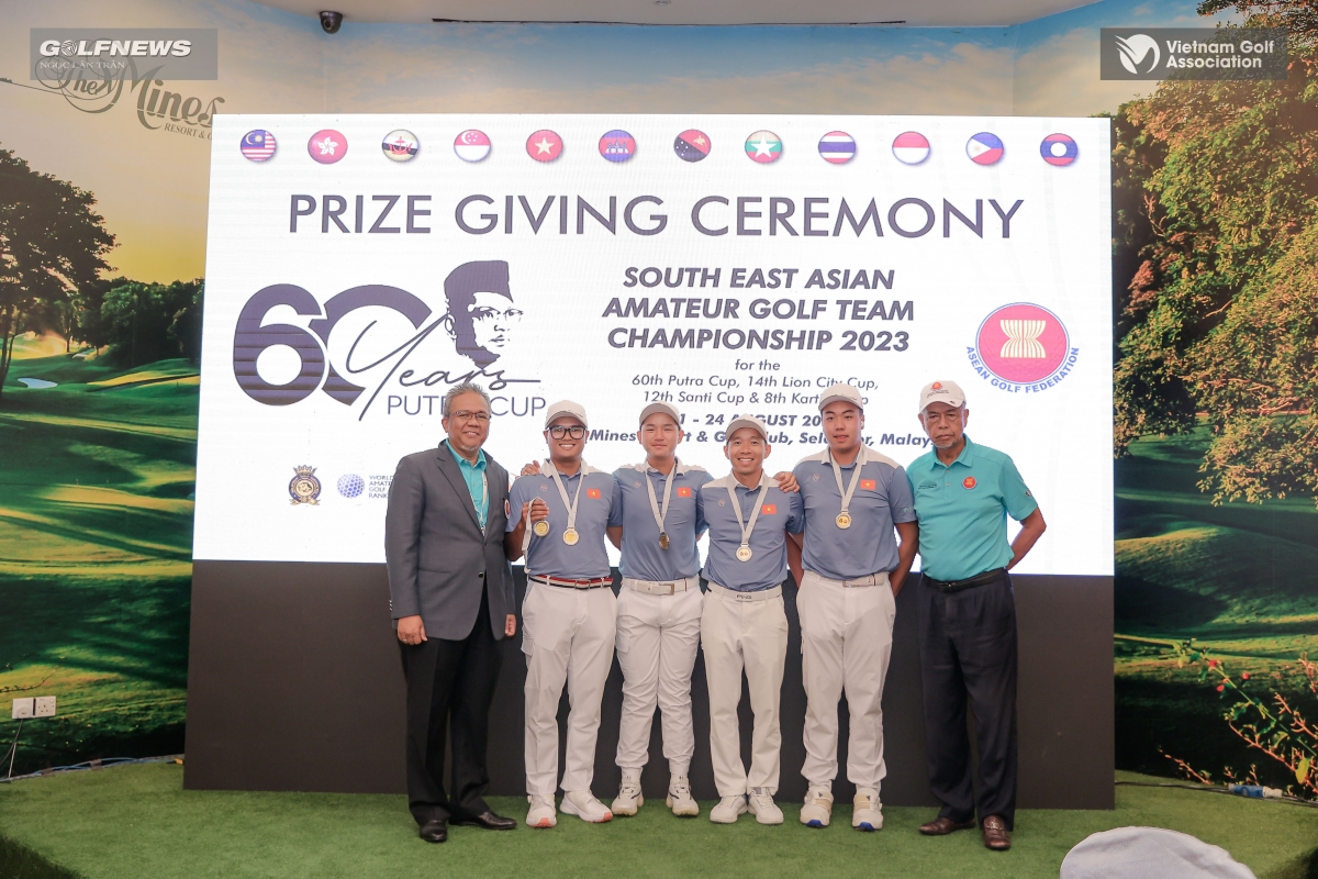 Các tuyển thủ golf Việt Nam giành HCB đồng đội tại Putra Cup