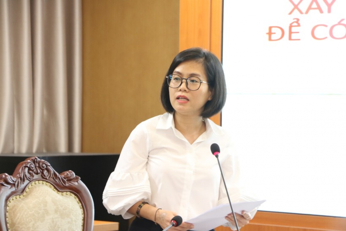 Cô Trịnh Thị Lệ Thu chia sẻ một số khó khăn  khi dạy trẻ khuyết tật.