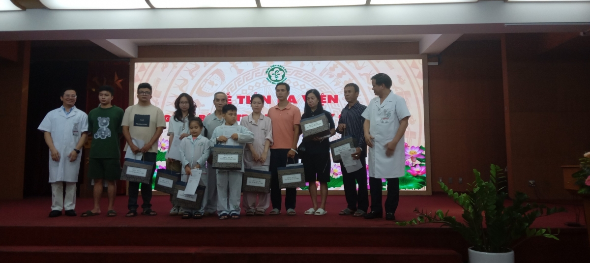 10 bệnh nhân đầu tiên trong vụ cháy Chung cư mini ở Thanh Xuân (HN) được ra viện