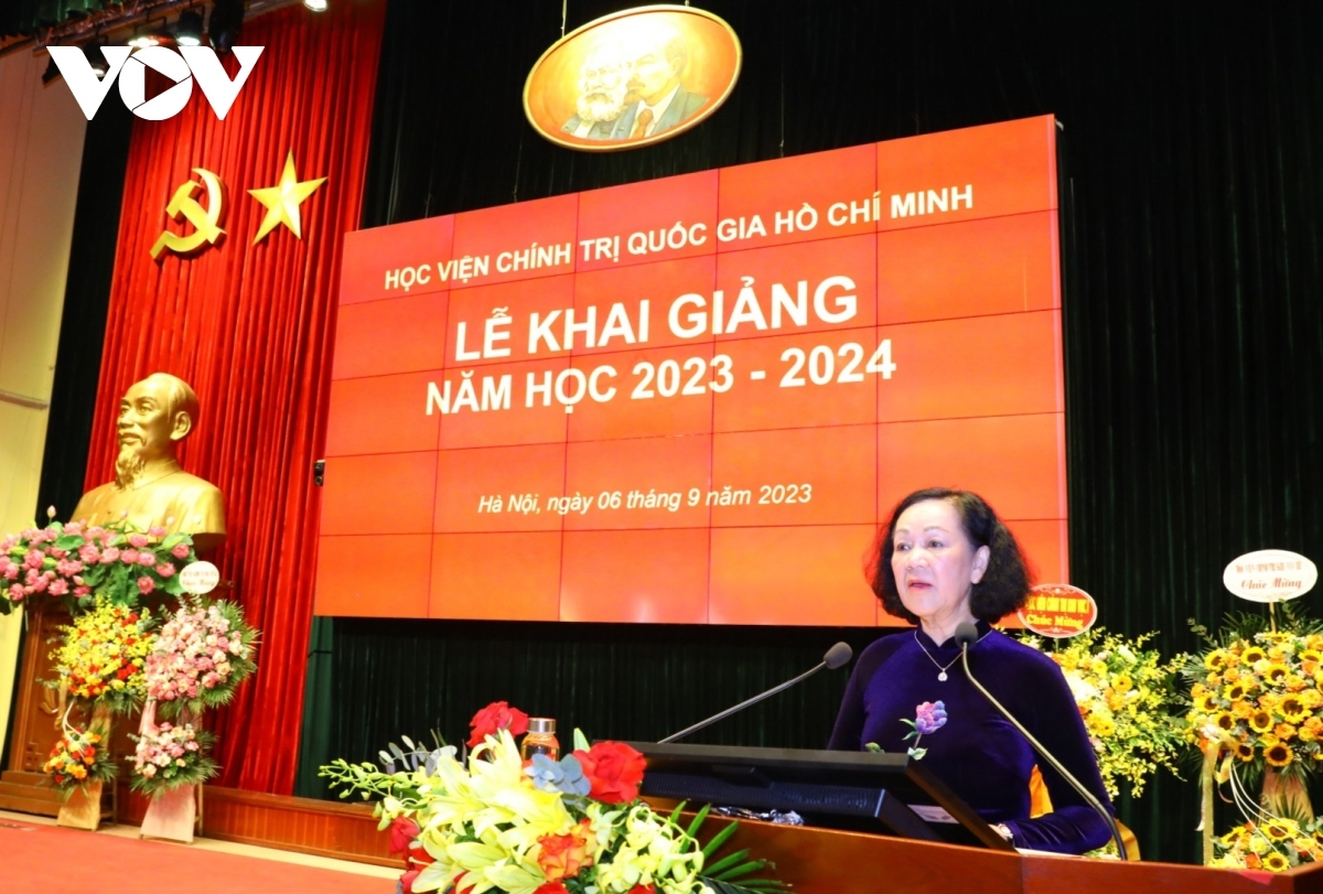 Ủy viên Bộ Chính trị, Thường trực Ban Bí thư, Trưởng Ban Tổ chức Trung ương Trương Thị Mai phát biểu tại lễ khai giảng