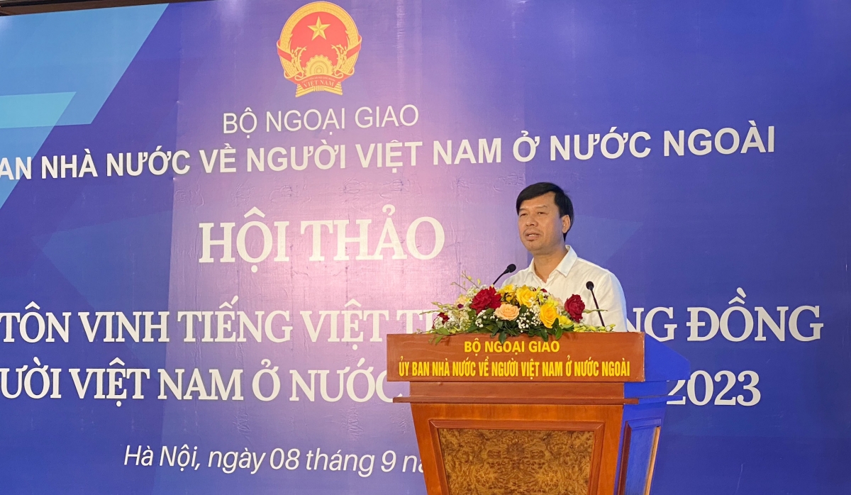 Ông Ngô Minh Hiển, Phó Tổng Giám đốc Đài tiếng nói Việt Nam trong phát biểu tại hội thảo đã chia sẻ những việc làm cụ thể góp phần giữ gìn và phát huy tiếng Việt.